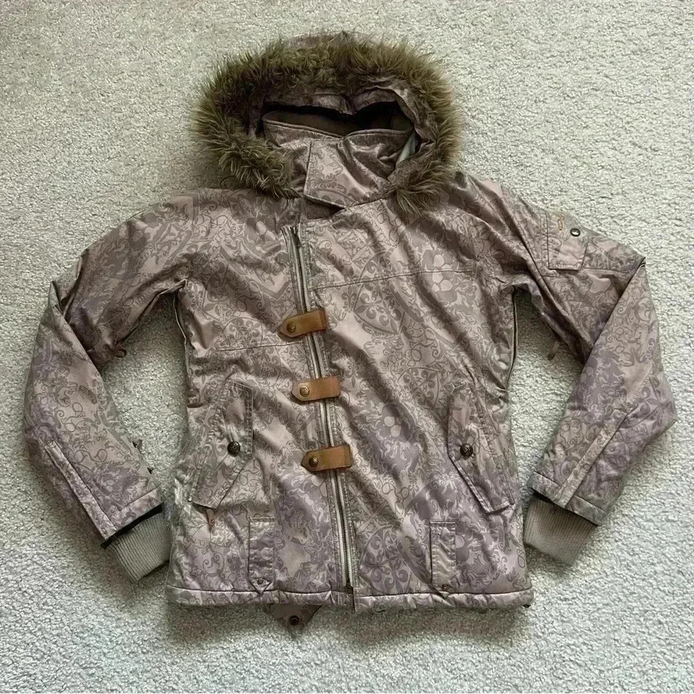 Oakley Signature Series Snowboarding Ski Jacket Gretchen Bleiler Loose Fit Sz M